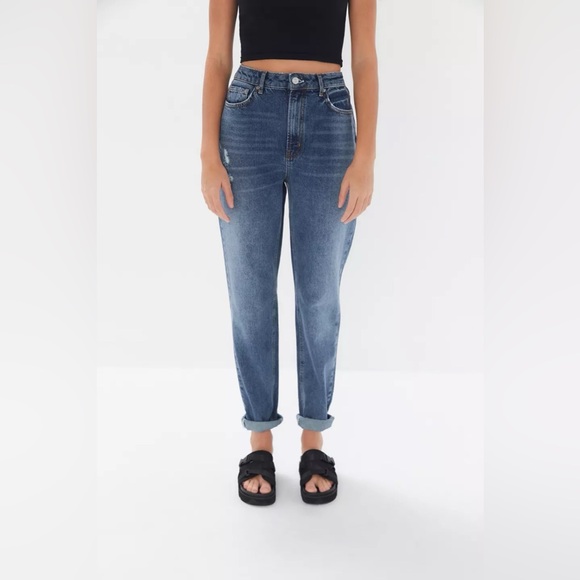 Urban Outfitters BDG Mom Jean – Tinted Denim W26 - Picture 2 of 7